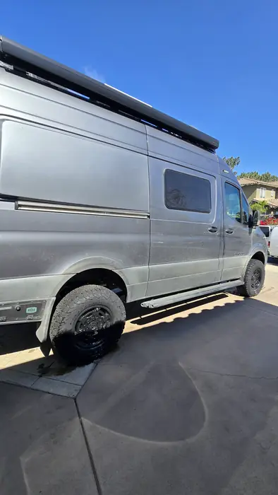 Tercera toma de la camper Sprinter antes del detallado